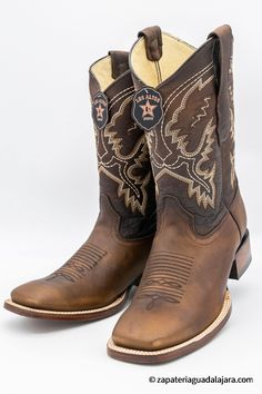 LA-8229940 MEN WIDE SQUARE TOE RAGE WALNUT | Genuine Leather Vaquero Boots and Cowboy Hats | Zapateria Guadalajara | Authentic Mexican Western Wear Cowboy Character, Jeans Boots Outfit, Cowgirl Boots Square Toed, Western Men, Cowboy Outfit, Durango Boots, Bing Bong, Cowboy Shoes, Cowboy Boots Square Toe