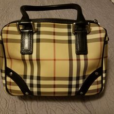 Barely Used Burberry Purse. Perfect Condition With Its Dust Bag. Burberry Purse, Black Tan, Burberry Bag, Black And Tan, Burberry, Limited Time, Dust Bag, Bag Lady, Purse