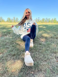 THIS ITEM IS FINAL SALE. NO RETURNS! American Flag USA Graphic Fit: Oversized Fabric Content: 74% Cotton, 26% Polyester Usa Sweatshirt, Denim Romper, Linen Set, Girls Club, Denim Pant, Printed Maxi Dress, Skirt Pants, Print Tops, American Flag