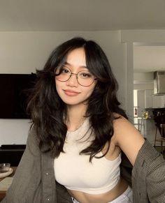 Specs Frames Women, Cute Glasses Frames, Mother Series, Glasses Outfit, Classy Glasses, Glasses Inspiration, Asian Short Hair, Cute Glasses