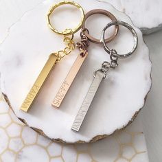 3d bar engraved keychain. 4 sided engraved key chain. Key Collection, Bar Keychain, Heart Keychain, Diy Keychain, Western Jewelry, Personalized Keychain, Metal Clay, Gold Polish