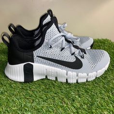 Nike Free Metcon 3 Gym Training Shoes Wolf Grey/White Cj0861-090 Mens Size Nike Air Max 2090, Black Athletic Shoes, Nike Foamposite, Turf Shoes, Futsal Shoes, Baseball Shoes, Hey Dudes, Nike Air Zoom Pegasus