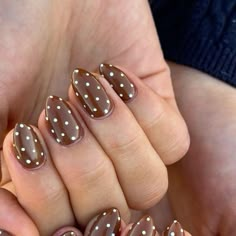 Tiny Design Nails, Nail Art Designs Polka Dots, Brown Nails With Dots, Winter Into Spring Nails, Nails With Spots, Pretty Neutral Nails Classy, Poca Dots Nails, Brown Nails With White Polka Dots, Brown And White Polka Dot Nails