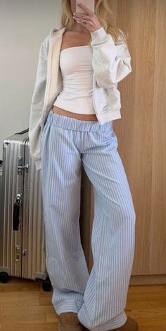 OYOANGLE Women's Straight Wide Leg Trousers Striped Print Letter Patched Detail High Waist Y2K Fashion Pants Stripe Pants Outfit, Linen Pants Outfit, Outfit Inspo Casual, Stockholm Fashion, American Beauty, Mode Inspo, Cute Everyday Outfits, Airport Outfit