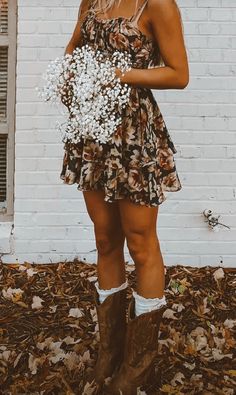 Boho Country Dress, Southern Girly Outfits, Southern Outfits Fall, Cowgirl Spring Outfits, Wedding Guest Country Outfit, Cute Western Dress Outfits, Country Graduation Outfits, Cottagecore Western Outfits, Cute Southern Outfits Summer