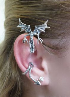 Marty Magic Store - Curious Drachen Ear Wrap Silver, $129.00 (http://www.martymagic.com/products/Curious-Drachen-Ear-Wrap.html) Dragon Ear Cuffs, Dragon Earrings, Ear Climber, Dragon Jewelry, Silver Ear Cuff, Ear Cuff Earings, Silver Dragon, Casting Jewelry, Ear Cuffs