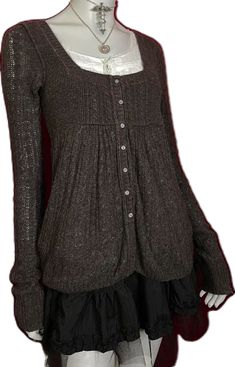 Skycore Outfits, Light Witch Outfit, Bella Swan Outfit, Babydoll Sweater, Fishnet Shirt, Warm Clothes, Bella Swan, Elena Gilbert, Grunge Goth