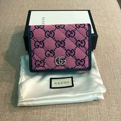 Authentic Gucci Wallet . Purchase In 2022 . 95% New !! Only Used Couple Times , No Odor No Scratch No Rip , Minor Crease On The Inside Leather (See Photo) Wallet Comes In Original Gucci Dust Bag And Gucci Box Gucci Box, Gucci Pink, Gucci Women, Bags Gucci, Gucci Wallet, Small Wallet, Gucci Bags, Gucci Bag, Dust Bag