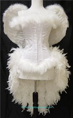 Feather Costume, Angel Halloween Costumes, Angel Feathers, Womens Costumes, Burlesque Costumes, Burlesque Costume, Mardi Gras Costumes, Hallowen Costume, Angel Outfit