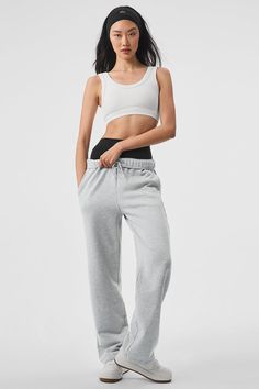 Accolade Straight Leg Sweatpant - Athletic Heather Grey | Alo Yoga Alo Sweatpants, Accolade Sweatpant, The Accolade, Sporty Clothes, Sweatpants And Sweater, 2024 Wishlist, Birthday Inspiration, Gray Accessories, Sweater Refashion