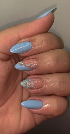 Hoco Nail Ideas Blue Dress, Sweet 16 Nail Ideas Blue, Nails Azul Bebe, Cancun Nails Vacations, Mama Mia Nails, Finger Biting, Sweet 16 Nails, Triangle Nails, Quince Nails