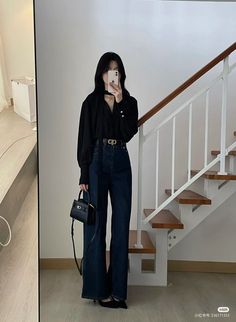 Smart Casual Black Outfit Women, Casual Formal Korean Outfit, Neat Dress Outfit, Pastel Elegant Outfit, Work Korean Outfit, Classic All Black Outfit, Businnes Woman Outfits Casual, Korean Work Outfits Women, Elegant Outfits For College