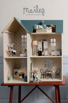 maileg dollhouse filled with maileg mice and furniture. Maileg Dollhouse, Maileg Furniture, Maileg Mouse, Wallpaper Shelves, Host Dinner Party, Mouse House, Baby Room Rugs, Vintage Bed