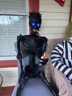 Nurse Halloween Decorations, Beetlejuice Home Decor Diy, Beetle Juice Outdoor Decorations, Beetle Juice Yard Decorations, Beetlejuice Outdoor Decorations Diy, Halloween Beetlejuice Decorations, Beetle Juice Diy Decorations, Beetlejuice House Decor, Diy Beetlejuice Decorations