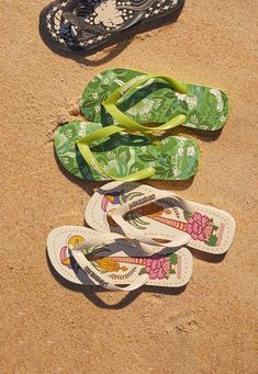 Cute Flip Flops, Tropical Girl, Surf Vibes, Feminine Care, Crochet Basket Pattern, Crochet Basket, Material Girls, Just Girl Things, Accessories Home