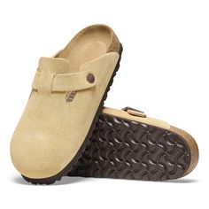 Birkenstock Flip Flops, Birkenstock Boston Suede, Birkenstock Clogs, Men's Shoes Accessories, Mens Boots Casual, Suede Clogs, Birkenstock Women, Boston Clog, Birkenstock Boston