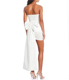 White Hoco Dress, Prom Dress With Train, Cute Formal Dresses, Cute Homecoming Dresses, Detachable Train, White Cocktail Dress, Formal Dresses Short, White Short Dress, Bow Back