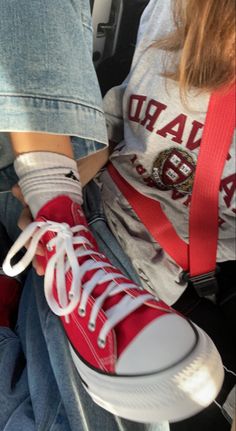 new converse red harvard aesthetic outfit inspo shoes high top chuck taylor Kat Stratford, Julia Stiles, 10 Things I Hate About You, Red Converse, Summer Photos, Make Your, Sneakers, 10 Things