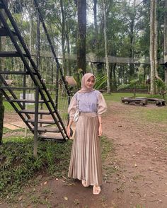 Outfit With Pleated Skirt, Loose Shirt, Chic Outfit, Loose Shirts, Shop The Look, In The Forest, The Forest