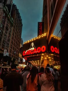 #chicago #andallthatjazz #jazz #pamelaanderson #roxiehart #dance #theatre #broadway #musicaltheatre #bobfosse #newyork #musical #cellblocktango #photography New York Broadway Aesthetic, New York Broadway Outfit, Musical Aesthetic Theatre