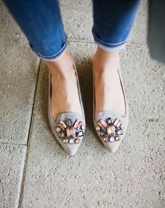 J'adore J. Crew YES! On all levels...YES! My colors for spring...for sure!! How To Have Style, Jeweled Flats, Fancy Flats, Mode Shoes, Fall Flats, Chic Chic, Fabulous Shoes, Shoe Closet, Tory Burch Flats