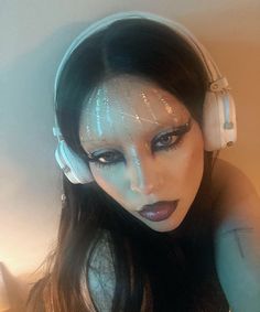 Alien Core Makeup, Sirencore Makeup, Alien Pretty, Cybergoth Makeup, Aespa Makeup, Cybercore Makeup, Mystical Makeup, Pretty Alien, Ethereal Grunge