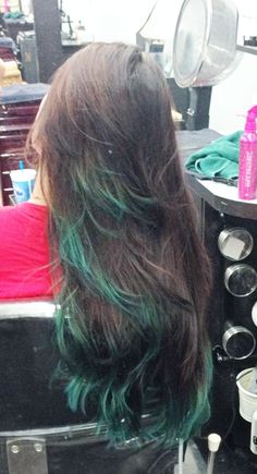 Aqua Green Hair Color, Brown Hair Teal Tips, Mermaid Highlights Brunette, Unnatural Hair Color Ideas For Brunettes, Layered Hair With Dyed Ends, Discreet Hair Dye Ideas, Layers With Dyed Tips, Teal Brown Hair, Blue Tips Brown Hair