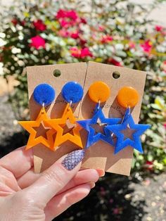 These beautiful earrings are hand-crafted by me from resin and are very lightweight.  Great gift for your favorite Astros fan!  Earrings hang about 2". Due to the nature of resin crafting, there may be some slight variation in color & designs.   *All earring hooks are hypoallergenic & nickel free *ALWAYS feel free to message me with any questions you may have 😊 Astros Earrings, Astros Gifts, Resin Crafting, Resin Earring, Handmade Clay Jewelry, Fan Earrings, Handmade Jewelry Gift, Handmade Clay, Earring Hooks