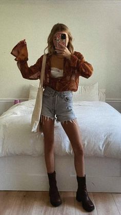 Nice Boho Outfits, Fun Concert Outfits Summer, Boho European Style, Pattern Blouse Outfit, Summer 2024 Fashion Trends Street Style, Hippie Fashion Outfits, Govball Outfits, New Orleans Outfit Ideas, Nanny Outfit Ideas