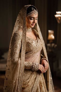 Designer Sarees For Bride, Lehnga For Wedding For Bride, White Lehenga For Nikkah, Luxury Off White Traditional Drape Lehenga, Bridal White Saree, White Sequined Dupatta With Traditional Drape, Traditional Drape Off White Wedding Lehenga, Newly Wed Indian Bride Look, Nikkah Saree With Veil