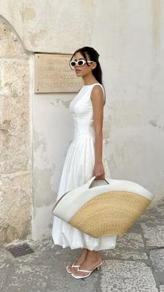 Holiday Resort, Summer Fashion Outfits, Petite Outfits, Classic Outfits, Couture Dresses, Parisian Style, Daily Fashion, Summer Looks, Classy Outfits