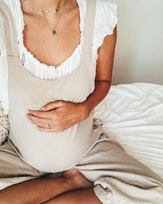 Prego Outfits, Preggo Fashion, Outfits Mom, Pretty Pregnant, Happy Sunday Everyone, Outfits Stylish, Cute Maternity Outfits, Cute Maternity, Stylish Maternity Outfits