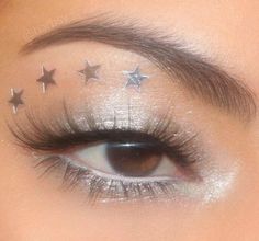 silver star aesthetic reputation makeup inspo simple glam Taylor Swift Makeup, Alien Makeup, Maquillage On Fleek, Concert Makeup, Hard Summer, Silver Makeup, Disco Night, Rave Makeup, Swag Makeup