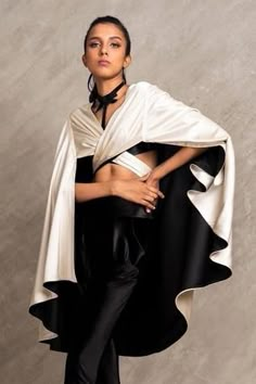 Shop for Chillosophy Beige Satin Overlap Asymmetric Batwing Cape for Women Online at Aza Fashions Cape Pose Reference, Cape Poses, Cape Fashion Women, Cape Runway, Capes Fashion, Cape Suit, Half Cape, Wing Cape, Side Cape