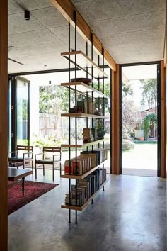 Divider Ideas, Industrial Bookshelf, Bungalow Renovation, Interior Minimalista, Trendy Living Rooms, Partition Design, Room Partition, Trendy Bedroom, Living Room White