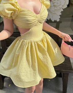 Glam Dresses, Really Cute Outfits, Amelie, Classy Dress, Yellow Dress, Cute Fashion, Classy Outfits