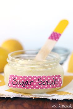 Homemade Sugar Scrub - just three everyday ingredients, and it smells amazing! Homemade Sugar Scrub, Lemon Sugar Scrub, Sugar Scrub Homemade, Coconut Oil Uses, Lemon Sugar, Natural Cleaning