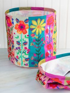 Collapsible Trash / Storage Bin - Teal Folk Flower-view 1 Cute Trash Can, Colorful Boho Home, Flower Men, Trash Storage, Pet Camping, Collapsible Storage Bins, Flower Colors, Natural Life, Hair Accessories Jewelry