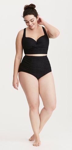 Plus Size Crochet, Crochet Twist, Body References, Hipster Grunge, Trendy Swimwear, Foto Poses, Pose Ref, Plus Size Swimsuits, Plus Size Kleidung