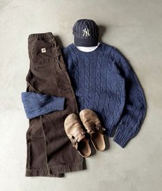 Outfit Ideas Men Winter Casual, Fall Inspo Men, Outfit Ideas Men Winter, Clog Fits, Men Winter Casual, Dad Fits, Outfit Ideas Men, The Thirteen, New Balance Outfit