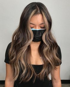 Dark To Brown Balayage, Brown Balayage With Money Piece, Brunette With Money Piece, Halo Highlights, Color Block Hair, Black Hair Balayage, Hair Color Underneath