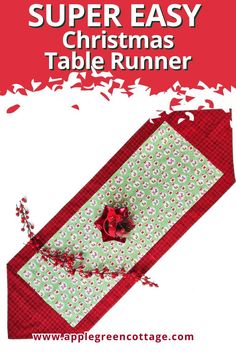 an easy christmas table runner is shown with the text super easy christmas table runner on it