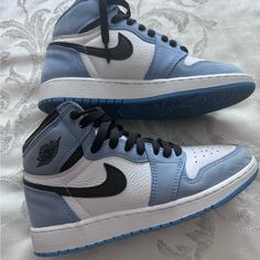 Air Jordan 1s Royal Blue. Used, But In Good Condition. They Have A Little Creases On The Front But I Will Sell Them With Creasing Guards. Size 5.5y I Take Offers Zapatillas Aesthetic, Shoe References, Air Jordan 1s, Trendy Shoes Sneakers, Blue Jordans, Jordan Shoes Retro, Jordan 1s, Nike Trainers, Cute Nike Shoes