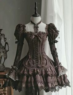 Dark Academia Fancy Dress, Monster High Fashion Aesthetic, Lace Made Dress, Old Style Dresses, Gothic Princess Aesthetic, Aesthetic Black Dresses, Witch Outfit Aesthetic, Silk Dress Outfit Classy, Orchestra Outfit