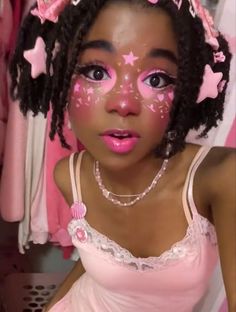 Pastel Kawaii Makeup, Pastel Goth Makeup Ideas, Decora Makeup Look, Love Core Makeup, Strawberry Themed Makeup, Kawaii Core Makeup, Soft Clown Core Makeup, Kidcore Makeup Looks, Lolíta Makeup