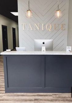 the front desk of a tanque office