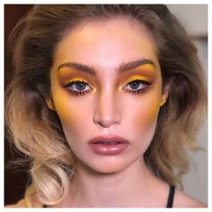 Yellow Editorial Makeup, Banana Makeup, Catwalk Makeup, Famous Makeup Artists, Mac Makeup Looks, Make Up Color, Becoming A Makeup Artist, Yellow Blush