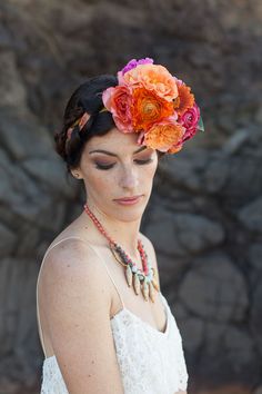 Bold, lush florals star in this Frida Kahlo-inspired styled shoot on the beach in Rosarito, Mexico | Narrative Visual: http://www.narrativevisual.com Frida Kahlo Wedding, Wedding Curls, Elegant Veils, Folk Wedding, Unique Hair Accessories, Hair Accessories Boho, Wedding Elements, Veil Hairstyles, Preowned Wedding Dresses