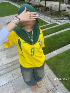 hijabi outfit inspiration, brazil football jersey, street wear y2k fits Hijabi Y2k Outfits, Jersey With Skirt Outfit, Aesthetic Hijab Outfit Ideas, Brazil Jersey Outfit, Girly Street Wear, Brazil Football Jersey, Hijabi Street Wear