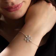 Silver Snowflake Bracelet, 925 Silver Snowflake Bracelet, Snowflake Anklet, Dainty Snowflake Bracelet, Winter Gift For Her, Zircon Nature Bracelet, Simple Snowflake Bracelet Friends are like snowflakes, all different and all beautiful, they are treasure and never replaced. Get the snowflake bracelet for our precious friends, celebrate Christmas and share pleasure with them. you can use the link below to buy the snowflake necklace https://www.etsy.com/listing/889761008/silver-snowflake-necklace-s Friends Are Like Snowflakes, Bracelet Friends, Snowflake Wedding, Snowflake Bracelet, Snowflake Jewelry, Simple Snowflake, Daily Wear Jewellery, Snowflake Necklace, Silver Snowflakes